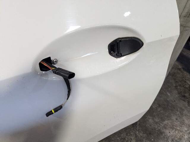 19-23 OEM BMW G05 X5 Rear Left Driver Side Door Shell Panel White 300
