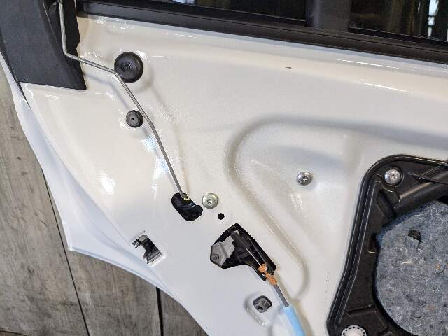 19-23 OEM BMW G05 X5 Rear Left Driver Side Door Shell Panel White 300