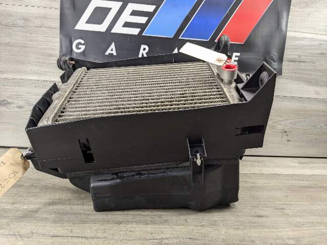 *10-14 OEM BMW E70 E71 X5M X6M Engine S63 Oil Cooler Assembly w/ Bracket
