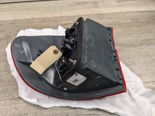 11-13 OEM BMW E70 X5 LCI Rear Right Passenger Side Outer Tail Light