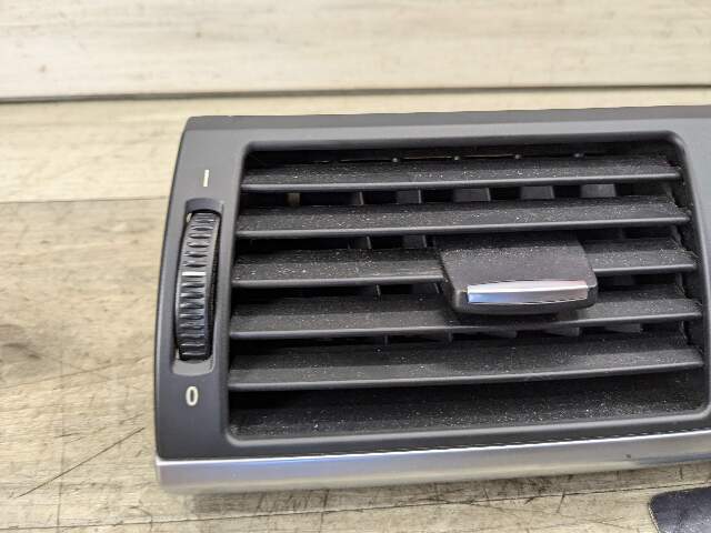 07-14 OEM BMW E70 E71 X5 X6 X5M X6M Dash Center AC Air Vent Grille Hazard Black