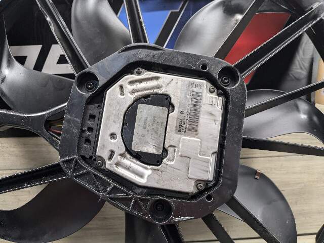 07-13 OEM BMW E88 E90 E92 N54 N55 Engine Radiator Cooling Auxiliary Fan 600W