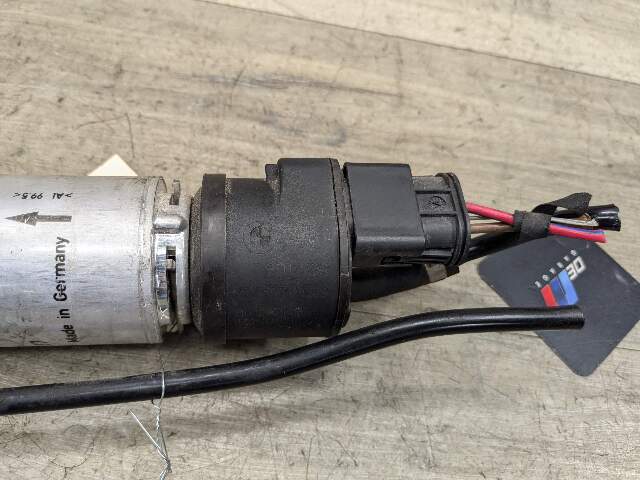 OEM BMW E70 X5 Diesel Engine M57Y Fuel Filter Directional Regulator Cartridge