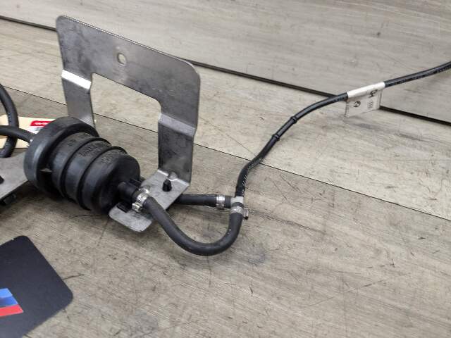 09-13 OEM BMW E70 E90 X5 335D M57N2 Diesel Emission Fluid Transfer Pump SCR