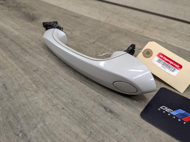 OEM BMW G30 530 540 M550 F90 M5 FRONT Left Driver Door Handle COMFORT ACCESS