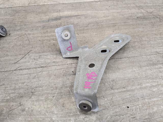 19-24 OEM BMW G20 330 M340 Front Right Passenger Side Fender Holder Bracket SET