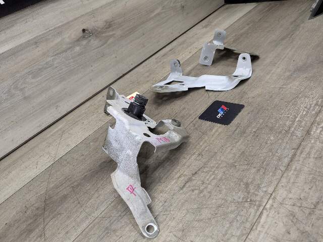 19-24 OEM BMW G20 330 M340 Front Right Passenger Side Fender Holder Bracket SET