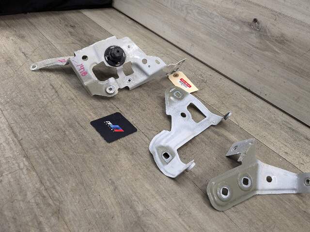 19-24 OEM BMW G20 330 M340 Front Right Passenger Side Fender Holder Bracket SET