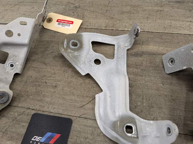 19-24 OEM BMW G20 330 M340 Front Right Passenger Side Fender Holder Bracket SET