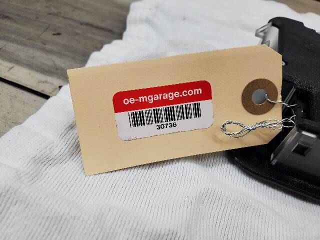 07-13 OEM BMW E88 E89 E93 Overhead Roof Console Dome Light SOS Switch