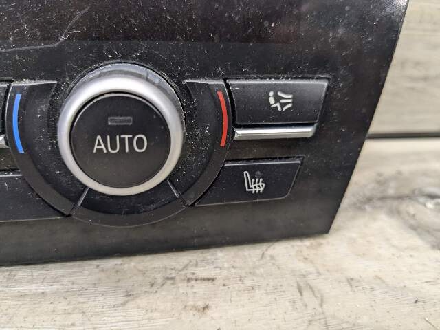 NOTE OEM BMW F01 F02 740 750 AC Switch Heater Climate Control Radio Media Button