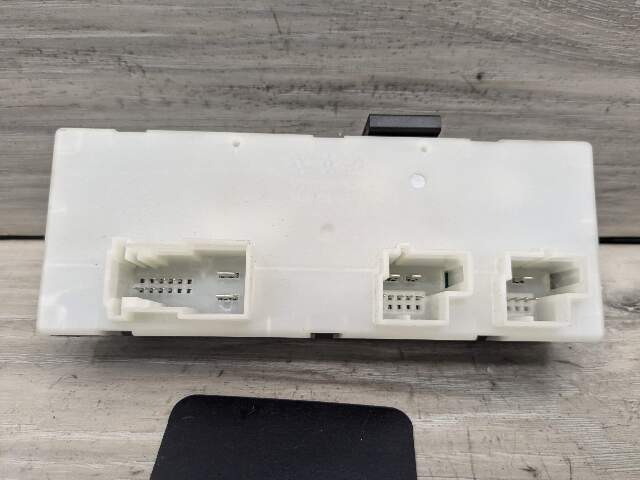 OEM BMW G01 G12 G20 G30 F90 F97 Trunk Tailgate Decklid Function Control Module