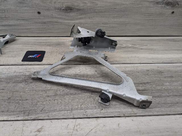 09-15 OEM BMW F01 F02 740 750 Front Right Passenger Fender Bracket Holder SET