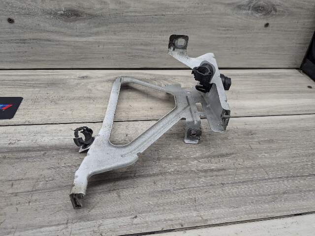 09-15 OEM BMW F01 F02 740 750 Front Right Passenger Fender Bracket Holder SET