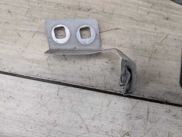 09-15 OEM BMW F01 F02 740 750 Front Right Passenger Fender Bracket Holder SET