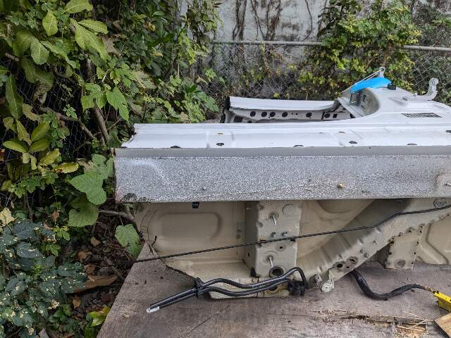 19-23 OEM BMW G05 X5 Left Driver Side B Pillar Door Body Cut Structure