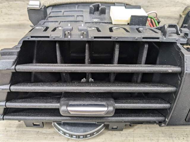 18-24 OEM BMW G01 G02 F97 F98 X3 X4 X3M Center AC Air Vent Dash Dashboard Grille