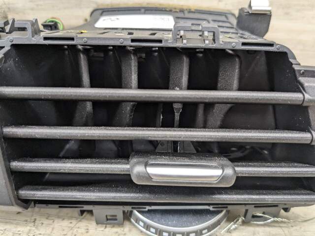 18-24 OEM BMW G01 G02 F97 F98 X3 X4 X3M Center AC Air Vent Dash Dashboard Grille