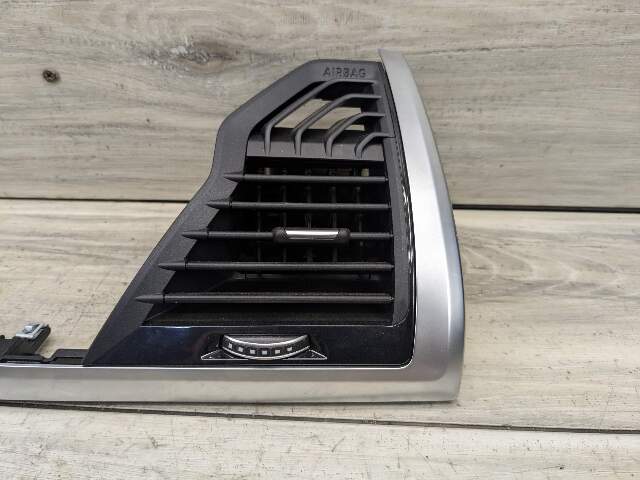 OEM BMW G01 G02 F97 F98 X3 X4 X3M X4M Front Right Passenger Air Vent Grille