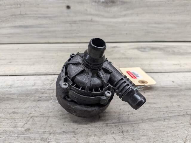 OEM BMW F97 F98 G01 G02 G05 G06 G07 I8 X3 X4 X5 X6 X3M Auxililiary Water Pump