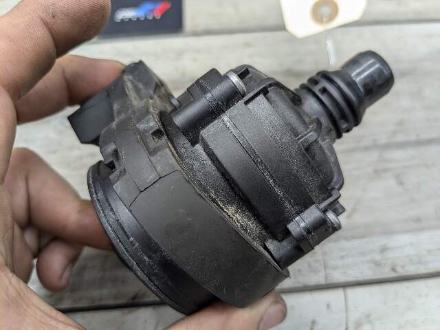 OEM BMW F97 F98 G01 G02 G05 G06 G07 I8 X3 X4 X5 X6 X3M Auxililiary Water Pump