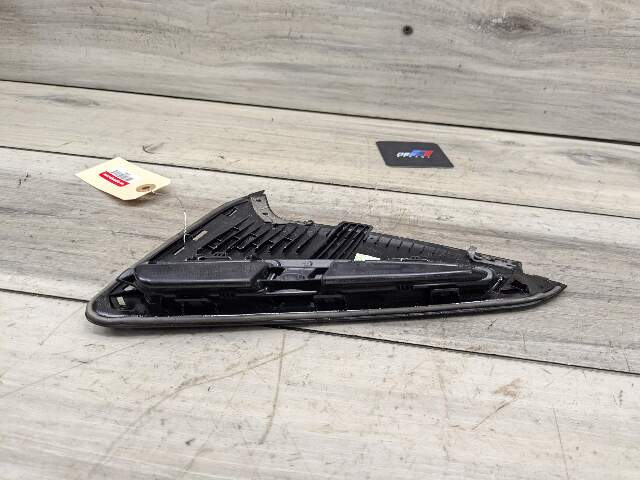 20-24 OEM BMW F97 X3M Right Passenger Side Fender Air Duct Vent Trim Molding