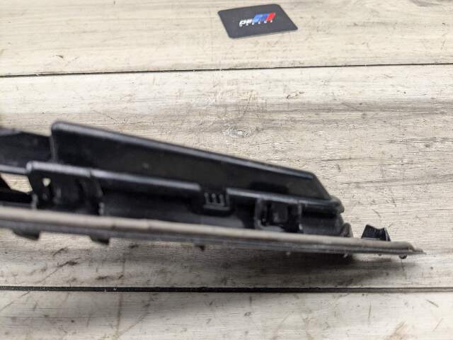 20-24 OEM BMW F97 X3M Right Passenger Side Fender Air Duct Vent Trim Molding