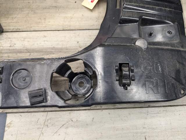 18-21 OEM BMW G01 F97 X3 REAR Right Side Bumper Bracket Support Guid Mount