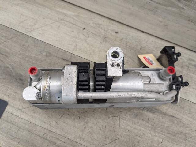 16-21 OEM BMW F22 F30 F32 F36 AC Air Conditioning Compact Condenser with Dryer