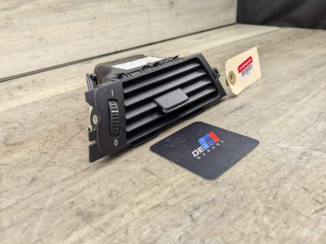 06-13 OEM BMW E90 E92 E93 335 328 M3 Left Driver Side Dashboard Air Vent