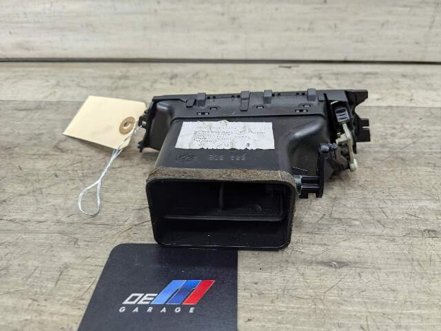 06-13 OEM BMW E90 E92 E93 335 328 M3 Left Driver Side Dashboard Air Vent