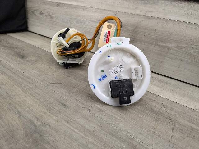 OEM BMW X3M X4M F97 F98 Engine Gas Tank Fuel Pump Sending Unit Assembly