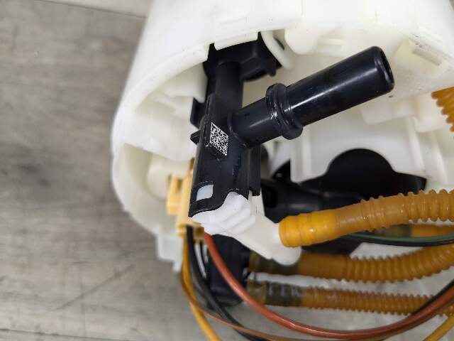 OEM BMW X3M X4M F97 F98 Engine Gas Tank Fuel Pump Sending Unit Assembly