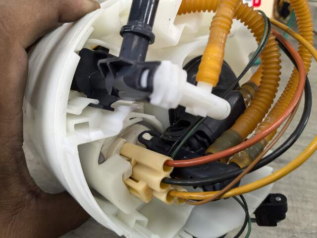 OEM BMW X3M X4M F97 F98 Engine Gas Tank Fuel Pump Sending Unit Assembly