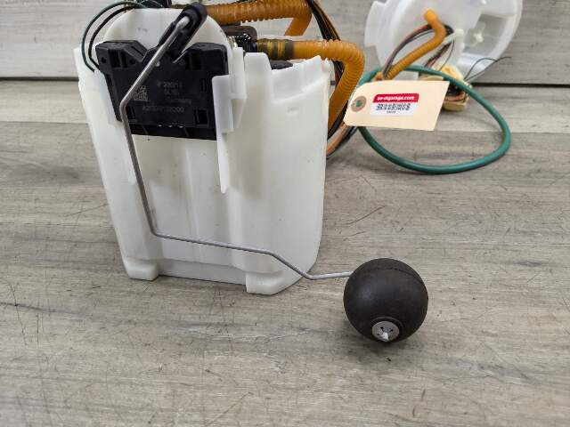 OEM BMW X3M X4M F97 F98 Engine Gas Tank Fuel Pump Sending Unit Assembly
