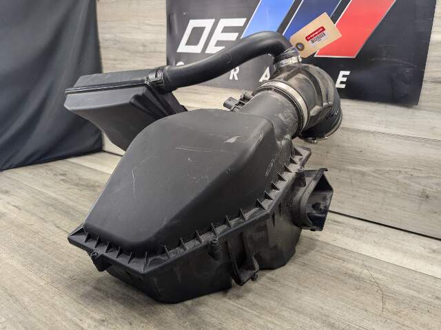 OEM BMW G05 G12 G30 540 740 Air Box Filter Cleaner Intake Resonator Muffler B58