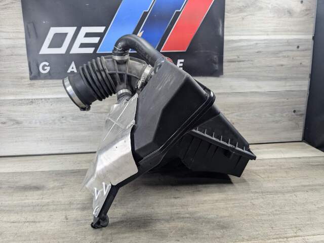 OEM BMW G05 G12 G30 540 740 Air Box Filter Cleaner Intake Resonator Muffler B58