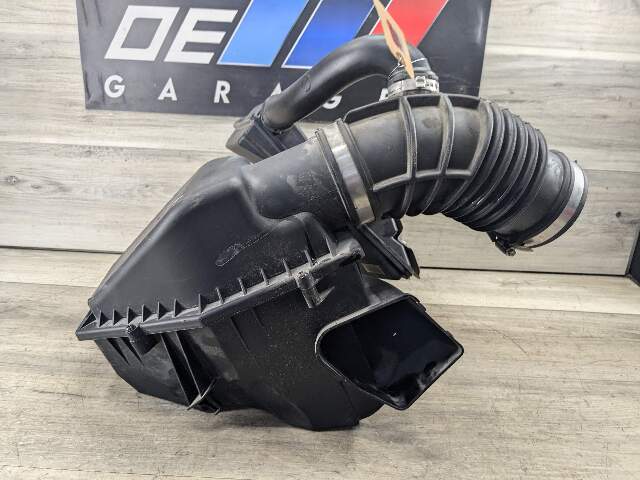 OEM BMW G05 G12 G30 540 740 Air Box Filter Cleaner Intake Resonator Muffler B58