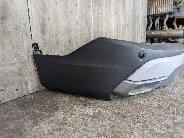 19-23 OEM BMW G05 X5 Rear Bumper Cover Panel w/ Diffuser White 300