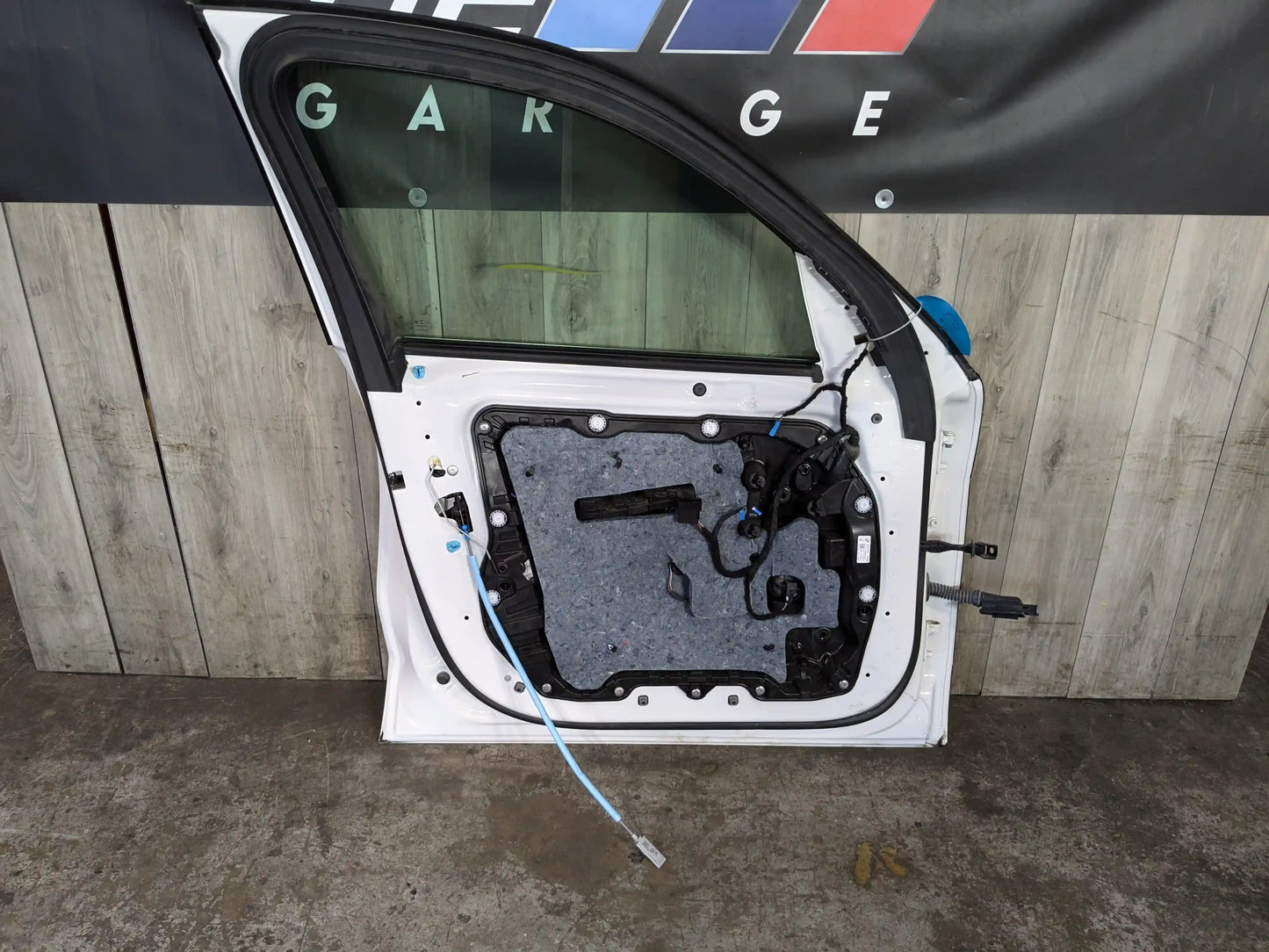 *19-23 OEM BMW G05 X5 Front Left Driver Side Door Shell Panel White 300