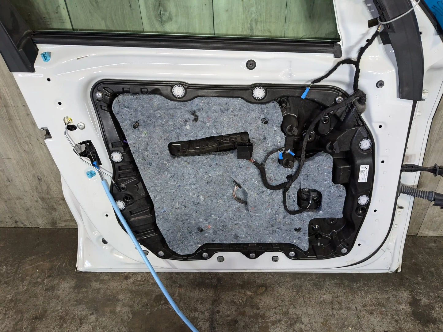 *19-23 OEM BMW G05 X5 Front Left Driver Side Door Shell Panel White 300