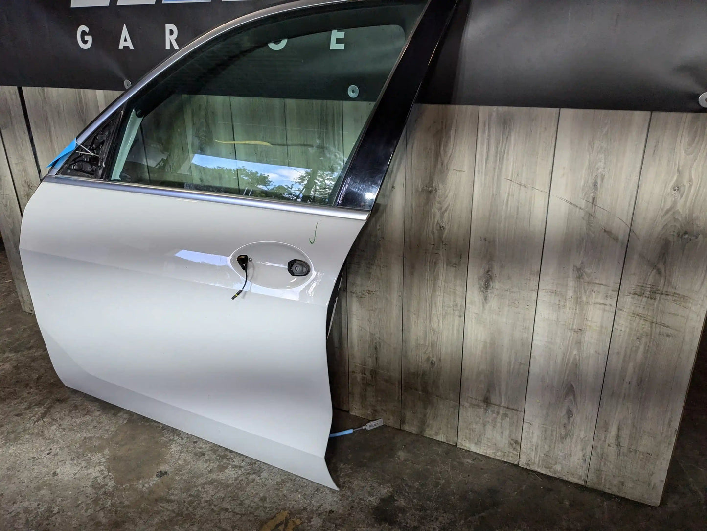 *19-23 OEM BMW G05 X5 Front Left Driver Side Door Shell Panel White 300