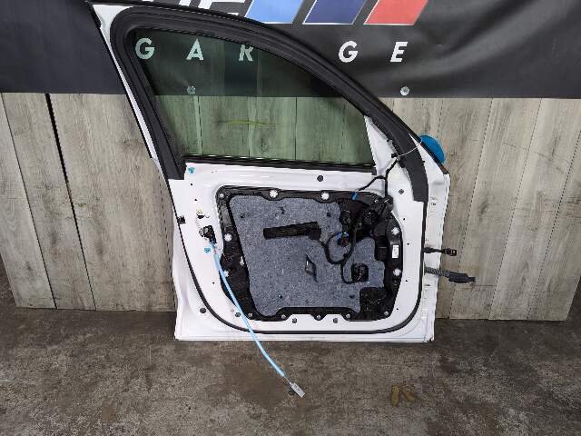*19-23 OEM BMW G05 X5 Front Left Driver Side Door Shell Panel White 300