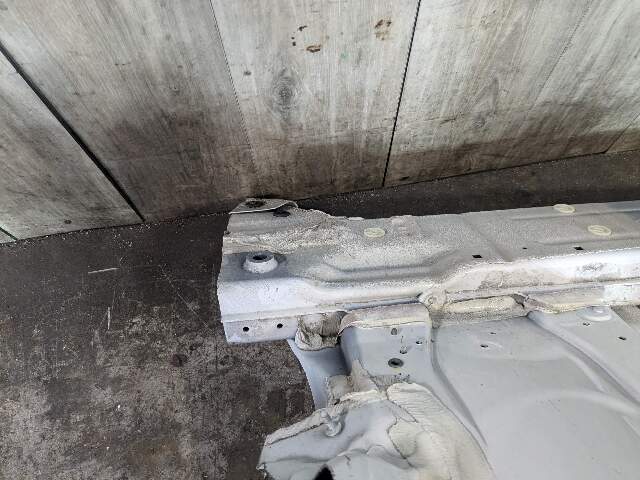 19-23 OEM BMW G05 X5 Front Right Passenger Side Apron CUT Supporting Strut White