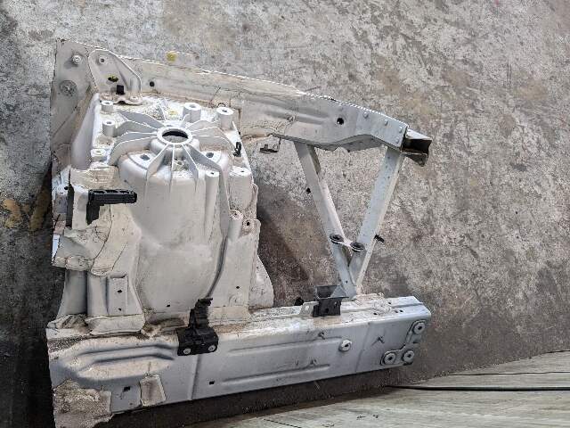 19-23 OEM BMW G05 X5 Front Left Driver Side Apron CUT Supporting Strut White