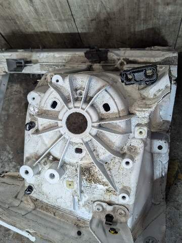 19-23 OEM BMW G05 X5 Front Left Driver Side Apron CUT Supporting Strut White
