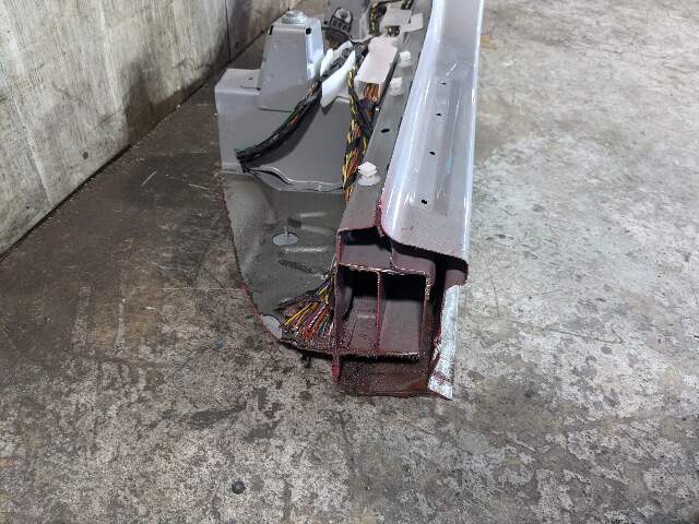 18-24 OEM BMW F97 G01 X3 X3M Left Driver Side B Pillar Door Body Cut Structure