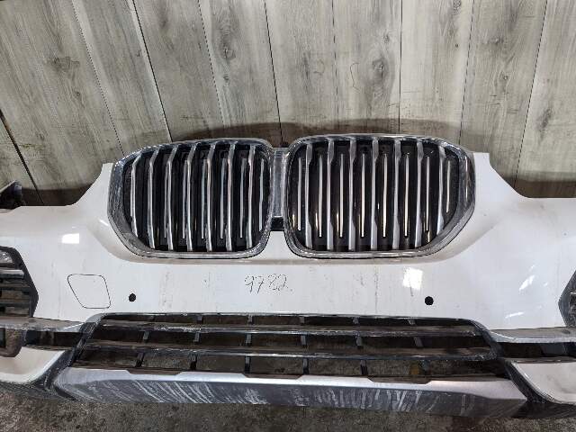 19-23 OEM BMW G05 X5 Front Bumper Cover w/ Griiles & Lower Lights White 300
