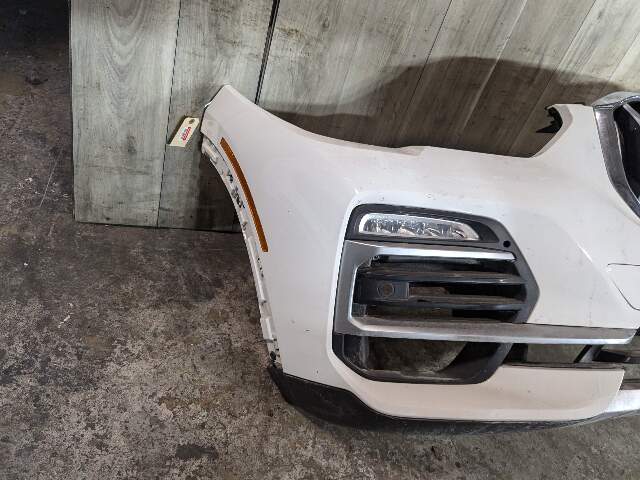 19-23 OEM BMW G05 X5 Front Bumper Cover w/ Griiles & Lower Lights White 300
