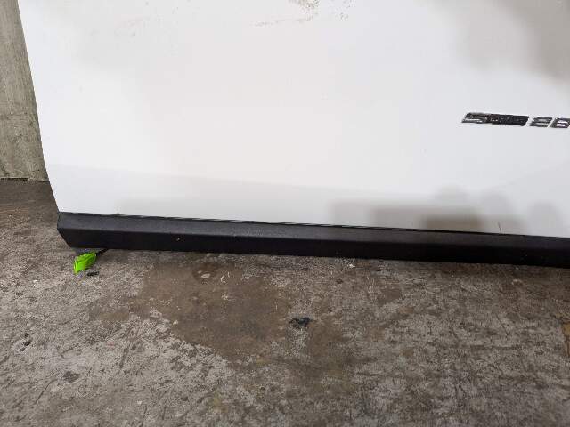*16-22 OEM BMW F48 X1 Front Right Passenger Side Door Shell Panel White 300